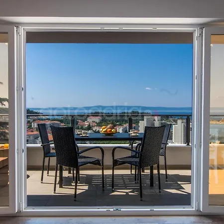 Seaview Penthouse Milano Apartmán *